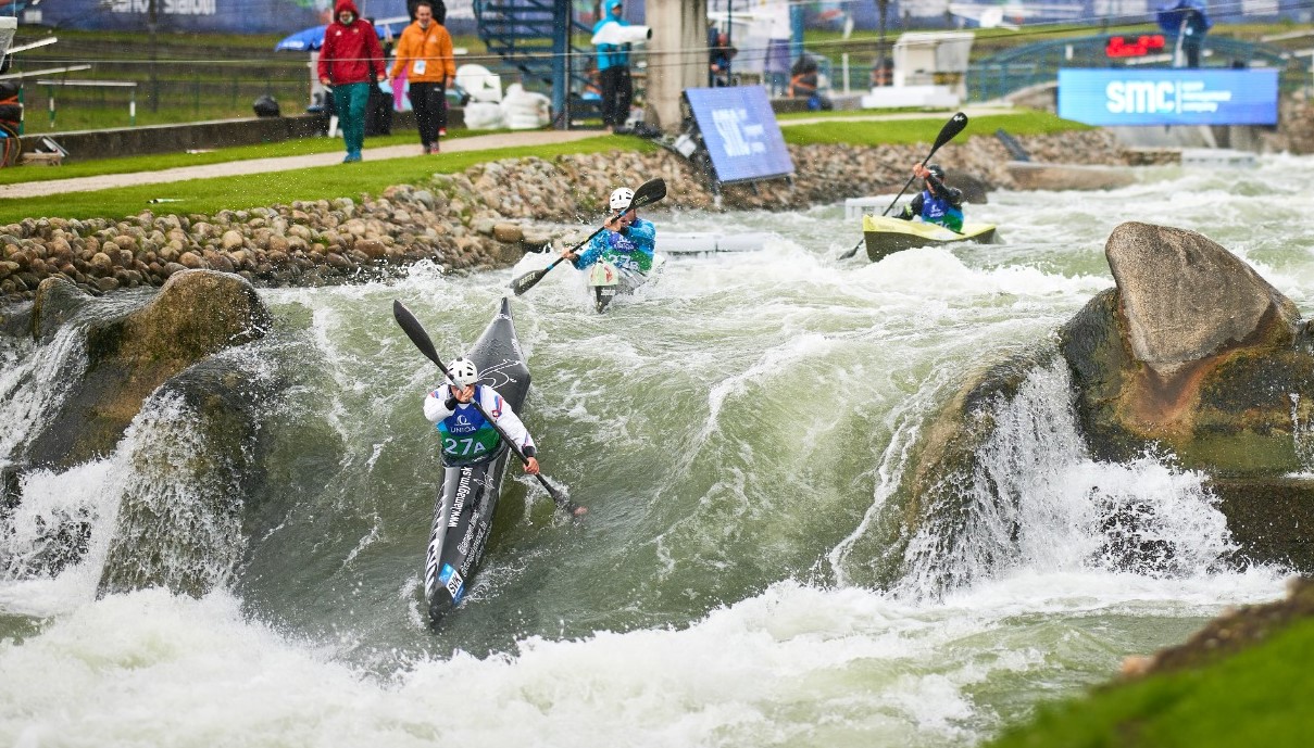 Tímové súťaže v zjazdovom šprinte bez medaily. Beňuš, Daník a Ivanecký štvrtí